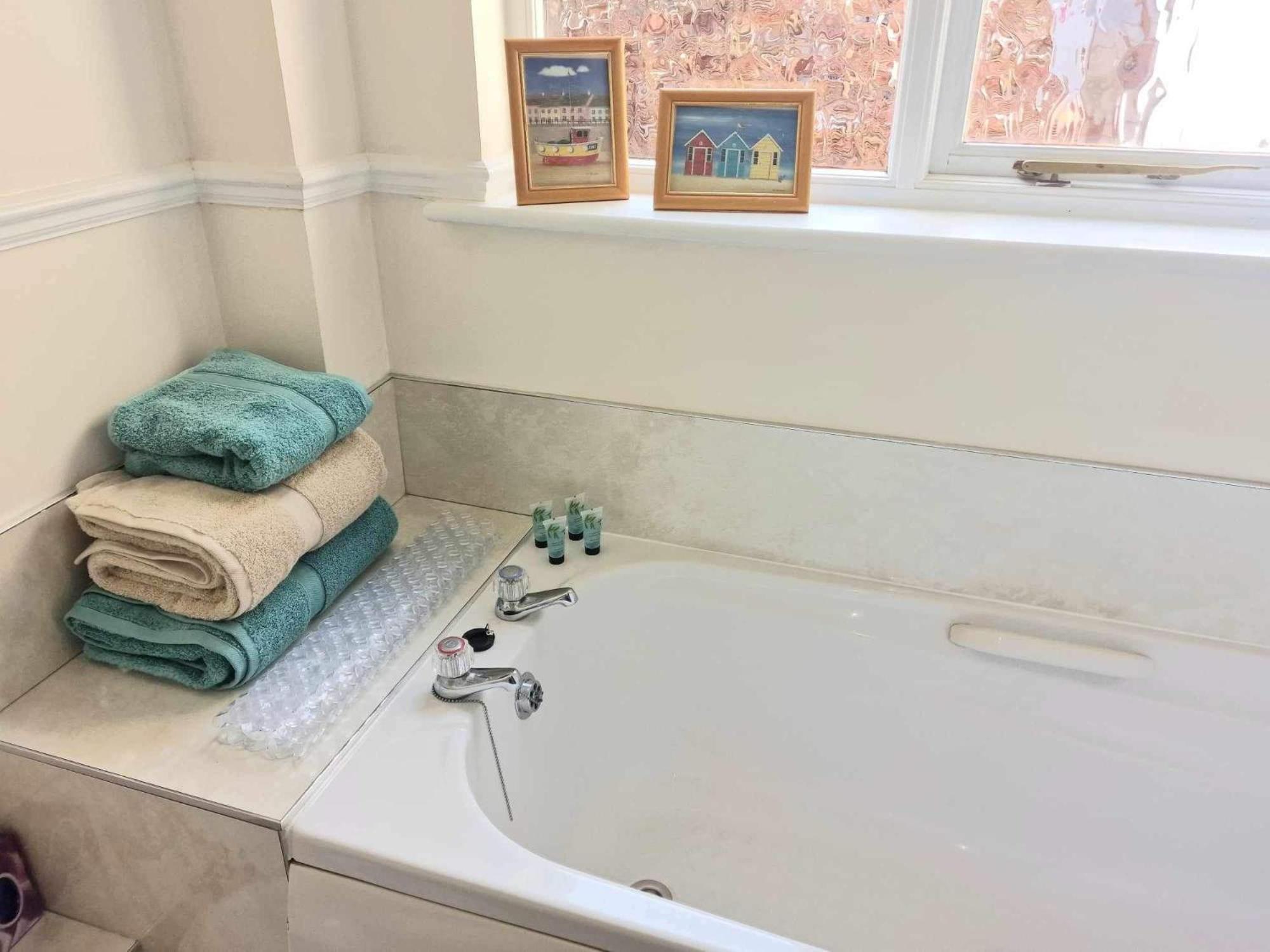 Tanglewood Apartment West Ashton Ngoại thất bức ảnh