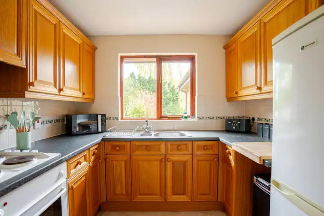 Tanglewood Apartment West Ashton Ngoại thất bức ảnh